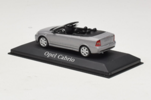Opel Astra G Kabriolet Grey Metallic Minichamps 1:43 ASTRA001 Kov – obrázok 3 z 4