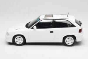 Opel Astra F GSi Blanc Casablanca Norev 1:18 183673 Kov – obrázok 3 z 6
