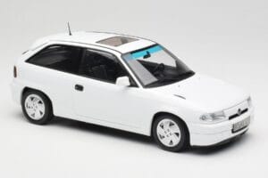 Opel Astra F GSi Blanc Casablanca Norev 1:18 183673 Kov – obrázok 4 z 6