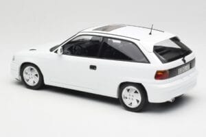 Opel Astra F GSi Blanc Casablanca Norev 1:18 183673 Kov – obrázok 5 z 6
