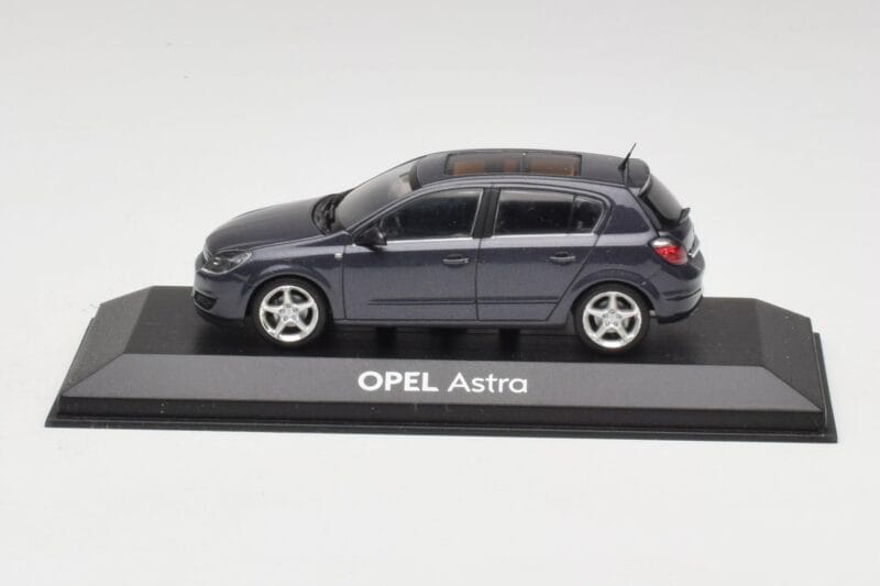 Opel Astra H Šedý Minichamps 1:43 B24910027A Kov