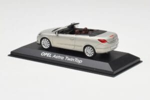 Opel Astra H Twin Top Strieborný Minichamps 1:43 403045633 Kov – obrázok 3 z 4