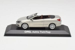 Opel Astra H Twin Top Strieborný Minichamps 1:43 403045633 Kov