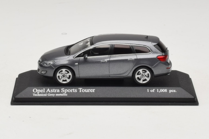 Opel Astra J Sports Tourer Minichamps 1:43 400049014 Kov