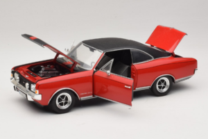 Opel Commodore GS/E Červený Revell 1:18 8826 Kov – obrázok 2 z 8