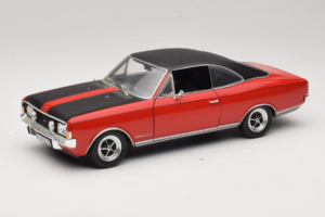 Opel Commodore GS/E Červený Revell 1:18 8826 Kov