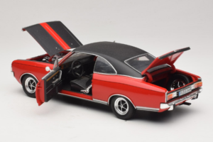 Opel Commodore GS/E Červený Revell 1:18 8826 Kov – obrázok 5 z 8