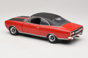 Opel Commodore GS/E Červený Revell 1:18 8826 Kov – obrázok 7 z 8