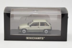 Opel Corsa A Swing Zelený Minichamps 1:43 400045002 Kov – obrázok 4 z 4