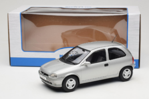 Opel Corsa B Grey Metallic MCG 1:18 MCG18515 Kov – obrázok 6 z 6
