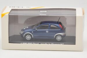 Opel Corsa C 1.5M Made in Eisenach Minichamps 1:43 OPEL003 Kov – obrázok 4 z 4