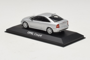 Opel Coupe Bertone Strieborný Minichamps 1:43 B24910027 Kov – obrázok 3 z 4