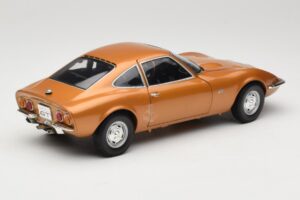 Opel GT Zlatý Minichamps 1:18 180049025 Kov – obrázok 3 z 8