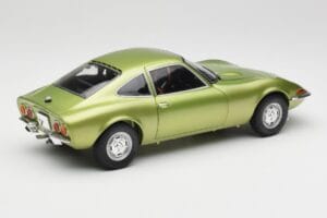 Opel GT Green Metallic Minichamps 1:18 180049029 Kov – obrázok 3 z 8