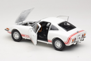 Opel GT Biely Minichamps 1:18 180049027 Kov – obrázok 5 z 8
