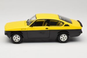 Opel Kadett C GT/E Žltý & Čierny Minichamps 1:18 180045521 Kov – obrázok 4 z 8