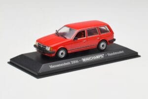 Opel Kadett D Kombi Červený Concept Minichamps 1:43 OPEL001 Kov – obrázok 2 z 4