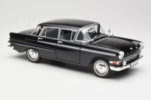 Opel Kapitan P1 Čierny Revell 1:18 08822 Kov – obrázok 6 z 8