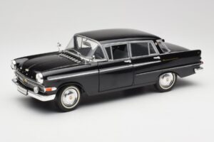 Opel Kapitan P2 Čierny Revell 1:18 08821 Kov