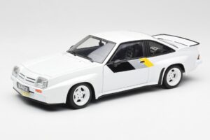 Opel Manta 400 Homologation Biely Revell 1:18 8819 Kov