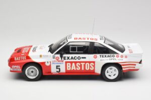 Opel Manta 400 #5 G. Colsoul Rally Ypres 1985 IXO 1:18 18RMC134 Kov – obrázok 3 z 6