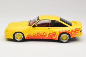 Opel Manta B Mattig Žltý s Plameňom MCG 1:18 MCG18115 Kov – obrázok 3 z 6