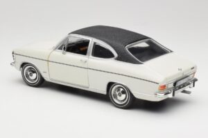 Opel Olympia A Coupe Biely Čierny Revell 1:18 8446 Kov – obrázok 7 z 8