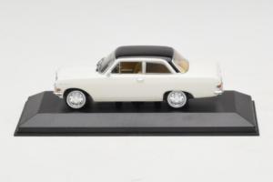Opel Rekord A Biely Čierna Strecha Minichamps 1:43 430041002 Kov
