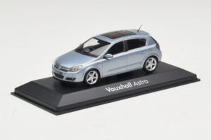 Opel Astra H Blue Metallic Minichamps 1:43 ASTRA004 Kov – obrázok 2 z 4