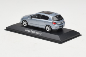 Opel Astra H Blue Metallic Minichamps 1:43 ASTRA004 Kov – obrázok 3 z 4
