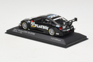 Opel Vectra GTS V8 #11 Playboy L. Aiello DTM 2005 Minichamps 1:43 436054611 Kov – obrázok 3 z 4