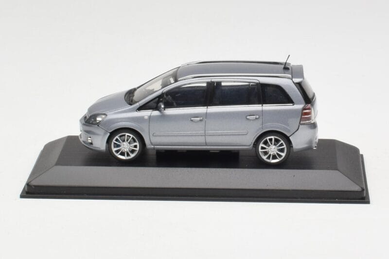 Opel Zafira A OPC Light Blue Metallic Minichamps 1:43 ZAFIRA001 Kov