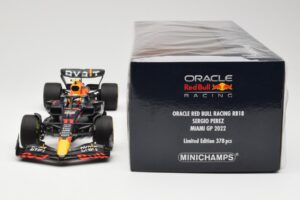 Oracle Red Bull Racing RB18 #11 S. Perez Miami GP 2022 Minichamps 1:18 110220511 Kov – obrázok 6 z 6