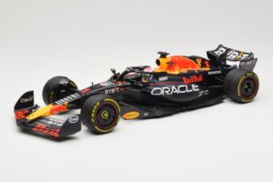 Oracle Red Bull Racing RB19 #1 M. Verstappen Winner Italian GP 2023 Minichamps 1:18 110231501 Kov