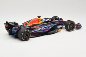 Oracle Red Bull Racing RB19 #1 M. Verstappen Winner Miami GP 2023 Minichamps 1:18 110230501 Kov – obrázok 2 z 6