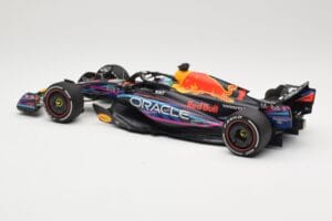 Oracle Red Bull Racing RB19 #1 M. Verstappen Winner Miami GP 2023 Minichamps 1:18 110230501 Kov – obrázok 5 z 6