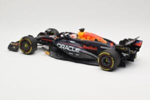 Red Bull Racing RB20 #1 M. Verstappen Winner China GP 2024 Minichamps 1:18 110240501 Kov – obrázok 5 z 6