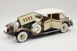 Packard Brewster Biely Signature Models 1:18 PACKARD001 Kov – obrázok 2 z 8