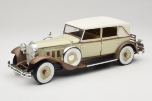 Packard Brewster Biely Signature Models 1:18 PACKARD001 Kov