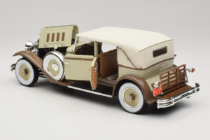 Packard Brewster Biely Signature Models 1:18 PACKARD001 Kov – obrázok 5 z 8