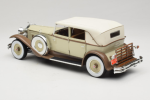Packard Brewster Biely Signature Models 1:18 PACKARD001 Kov – obrázok 7 z 8