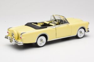 Packard Caribbean Kabriolet Žltý Road Signature 1:18 92798 Kov – obrázok 3 z 8