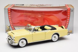 Packard Caribbean Kabriolet Žltý Road Signature 1:18 92798 Kov – obrázok 8 z 8