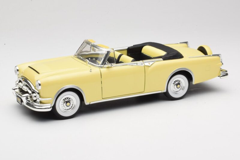 Packard Caribbean Kabriolet Žltý Road Signature 1:18 92798 Kov