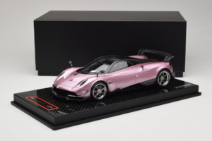 Pagani Huayra BC Pearl Pink AB Models 1:18 REMC032 Živica – obrázok 7 z 7