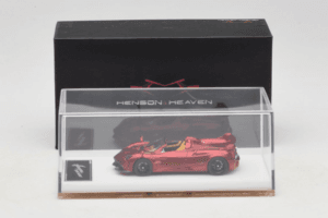 Pagani Huayra Roadster Tricolore Červený Henson & Heaven 1:64 PHRTR01 Kov – obrázok 7 z 7