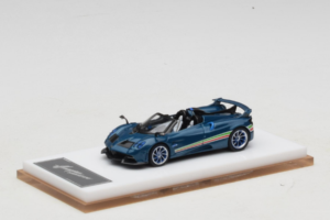 Pagani Huayra Tricolore Roadster Modrý Henson & Heaven 1:64 PHTRB01 Živica – obrázok 2 z 8