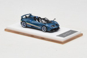 Pagani Huayra Tricolore Roadster Modrý Henson & Heaven 1:64 PHTRB01 Živica – obrázok 4 z 8