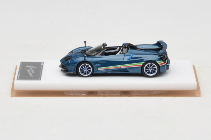 Pagani Huayra Tricolore Roadster Modrý Henson & Heaven 1:64 PHTRB01 Živica