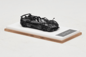 Pagani Huayra Tricolore Roadster Exposed Carbon Henson & Heaven 1:64 PHREC01 Kov – obrázok 4 z 7